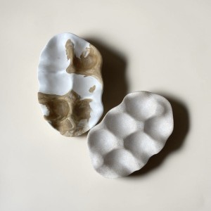 OhVO (porte œuf en jesmonite)
